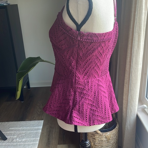White House Black Market Fuchsia Lace Eyelet Camisole Size 8 - Picture 5 of 12